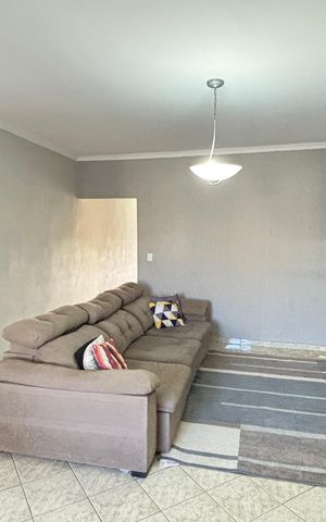 Casa à venda com 260m², 3 quartos e 5 vagas Casa à venda com 260m², 3 quartos e 5 vagasSala