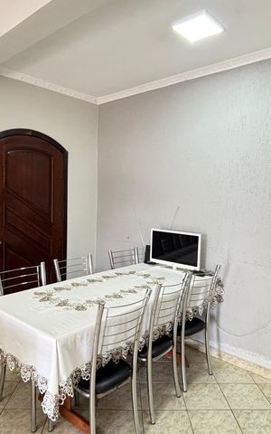 Casa à venda com 260m², 3 quartos e 5 vagas Casa à venda com 260m², 3 quartos e 5 vagasCozinha