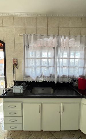 Casa à venda com 260m², 3 quartos e 5 vagas Casa à venda com 260m², 3 quartos e 5 vagasCozinha