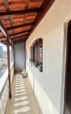 Casa à venda com 260m², 3 quartos e 5 vagas Casa à venda com 260m², 3 quartos e 5 vagasVaranda Cozinha