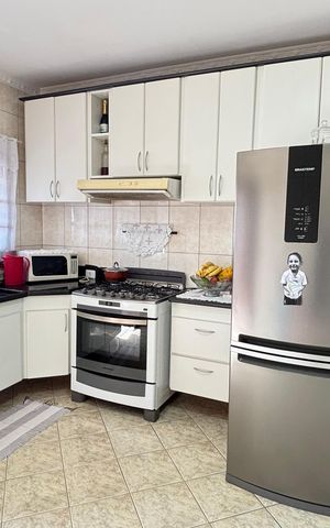 Casa à venda com 260m², 3 quartos e 5 vagas Casa à venda com 260m², 3 quartos e 5 vagasCozinha
