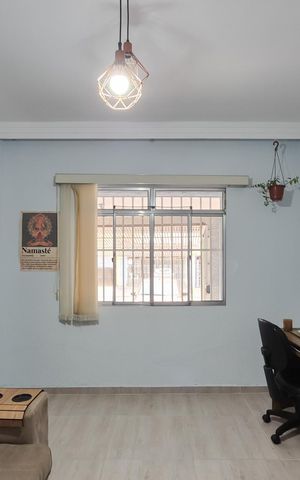 Casa à venda com 142m², 3 quartos e 2 vagasSala