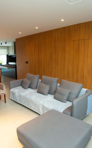Casa de condomínio à venda com 210m², 4 quartos e 4 vagas Casa de condomínio à venda com 210m², 4 quartos e 4 vagasSala