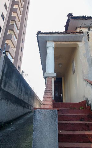 Casa à venda com 600m², 1 quarto e 7 vagas Casa à venda com 600m², 1 quarto e 7 vagasÁrea comum