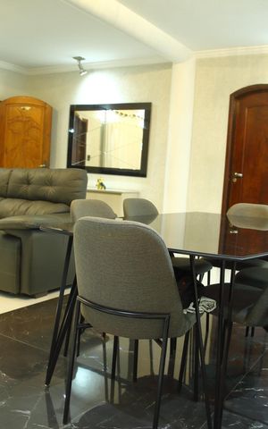 Casa à venda com 270m², 4 quartos e 3 vagasSala