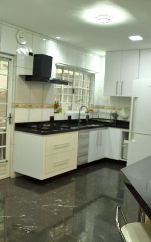 Casa à venda com 270m², 4 quartos e 3 vagasCozinha