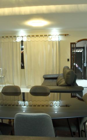Casa à venda com 270m², 4 quartos e 3 vagasSala