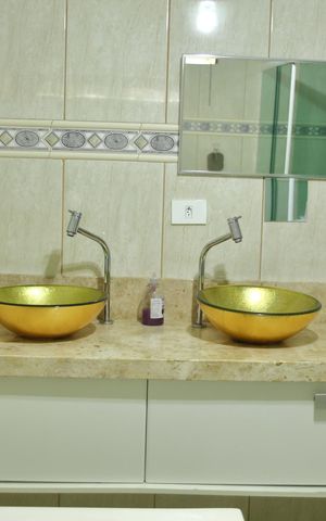 Casa à venda com 270m², 4 quartos e 3 vagasBanheiro da Suíte
