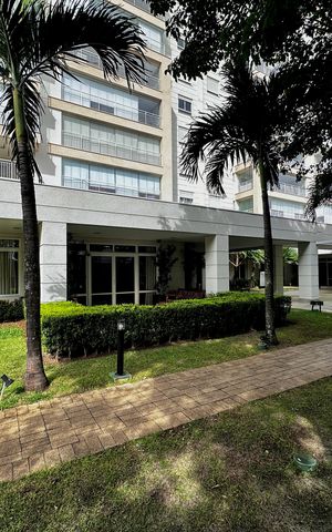 Apartamento à venda com 175m², 4 quartos e 3 vagas Apartamento à venda com 175m², 4 quartos e 3 vagasÁrea Comum