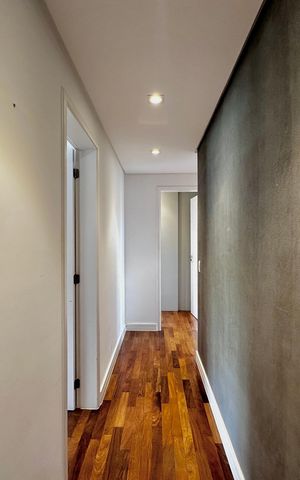 Apartamento à venda com 175m², 4 quartos e 3 vagas Apartamento à venda com 175m², 4 quartos e 3 vagasCorredor Quartos