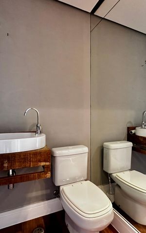 Apartamento à venda com 175m², 4 quartos e 3 vagas Apartamento à venda com 175m², 4 quartos e 3 vagasLavabo