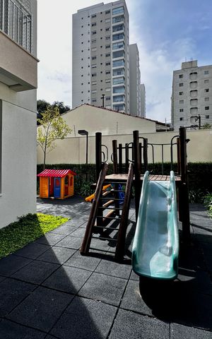 Apartamento à venda com 175m², 4 quartos e 3 vagas Apartamento à venda com 175m², 4 quartos e 3 vagasPlayground