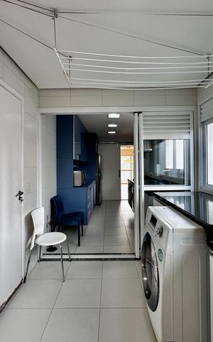 Apartamento à venda com 175m², 4 quartos e 3 vagas Apartamento à venda com 175m², 4 quartos e 3 vagasÁrea de Serviço
