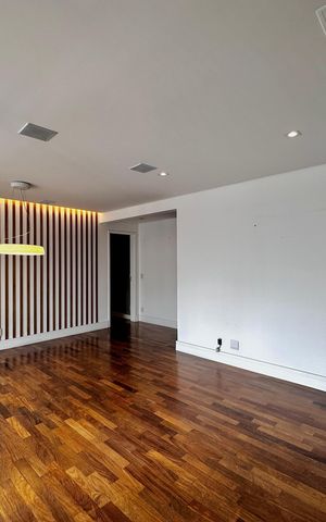 Apartamento à venda com 175m², 4 quartos e 3 vagas Apartamento à venda com 175m², 4 quartos e 3 vagasSala