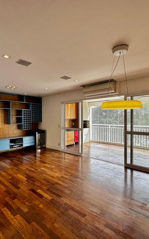 Apartamento à venda com 175m², 4 quartos e 3 vagas Apartamento à venda com 175m², 4 quartos e 3 vagasSala