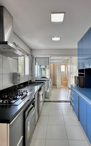 Apartamento à venda com 175m², 4 quartos e 3 vagas Apartamento à venda com 175m², 4 quartos e 3 vagasCozinha