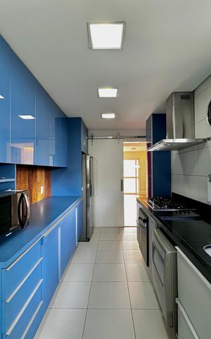 Apartamento à venda com 175m², 4 quartos e 3 vagas Apartamento à venda com 175m², 4 quartos e 3 vagasCozinha