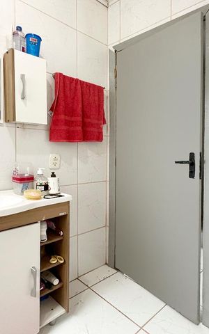Casa à venda com 78m², 2 quartos e 1 vagaBanheiro