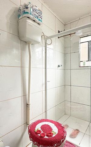 Casa à venda com 78m², 2 quartos e 1 vagaBanheiro