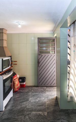 Casa à venda com 90m², 3 quartos e 2 vagas Casa à venda com 90m², 3 quartos e 2 vagasÁrea gourmet