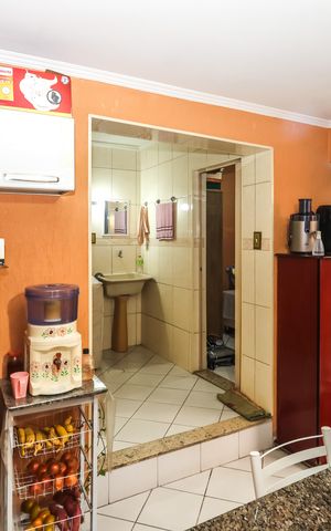 Casa à venda com 90m², 3 quartos e 2 vagas Casa à venda com 90m², 3 quartos e 2 vagasÁrea de Serviço