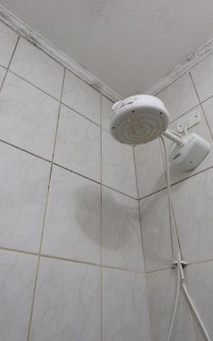 Casa para alugar com 150m², 3 quartos e 2 vagasBanheiro da Suíte