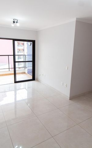 Apartamento à venda com 70m², 2 quartos e 1 vaga Apartamento à venda com 70m², 2 quartos e 1 vagaSala