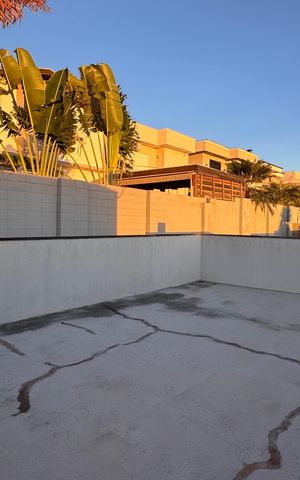 Casa de condomínio à venda com 207m², 3 quartos e 4 vagas Casa de condomínio à venda com 207m², 3 quartos e 4 vagasSolário