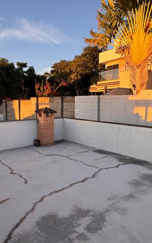 Casa de condomínio à venda com 207m², 3 quartos e 4 vagas Casa de condomínio à venda com 207m², 3 quartos e 4 vagasSolário