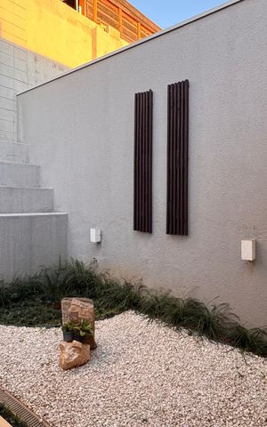 Casa de condomínio à venda com 207m², 3 quartos e 4 vagas Casa de condomínio à venda com 207m², 3 quartos e 4 vagasQuintal