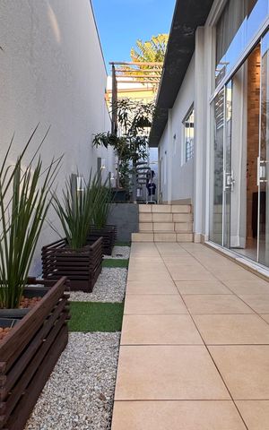 Casa de condomínio à venda com 207m², 3 quartos e 4 vagas Casa de condomínio à venda com 207m², 3 quartos e 4 vagasCorredor