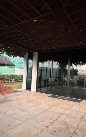 Casa de condomínio à venda com 207m², 3 quartos e 4 vagas Casa de condomínio à venda com 207m², 3 quartos e 4 vagasÁrea comum