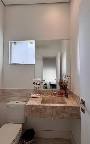 Casa de condomínio à venda com 207m², 3 quartos e 4 vagas Casa de condomínio à venda com 207m², 3 quartos e 4 vagasLavabo