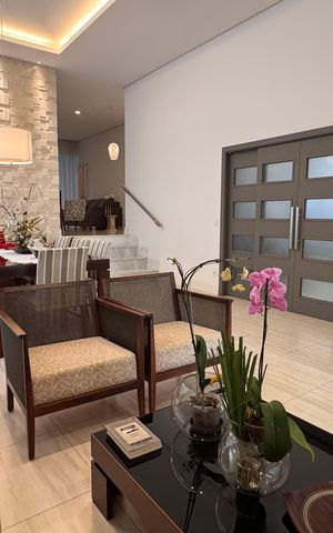 Casa de condomínio à venda com 207m², 3 quartos e 4 vagas Casa de condomínio à venda com 207m², 3 quartos e 4 vagasSala de Estar