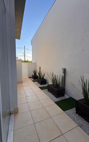 Casa de condomínio à venda com 207m², 3 quartos e 4 vagas Casa de condomínio à venda com 207m², 3 quartos e 4 vagasCorredor