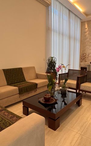 Casa de condomínio à venda com 207m², 3 quartos e 4 vagas Casa de condomínio à venda com 207m², 3 quartos e 4 vagasSala de Estar
