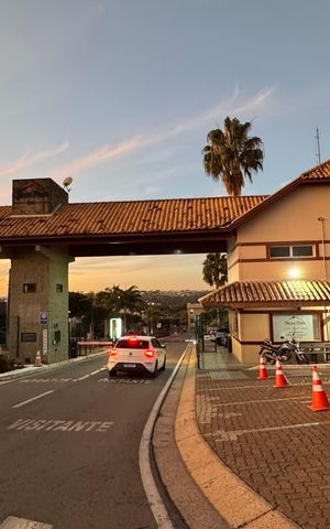 Casa de condomínio à venda com 207m², 3 quartos e 4 vagas Casa de condomínio à venda com 207m², 3 quartos e 4 vagasFachada