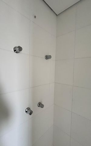 Apartamento à venda com 54m², 2 quartos e 1 vaga Apartamento à venda com 54m², 2 quartos e 1 vagaBanheiro da Suíte