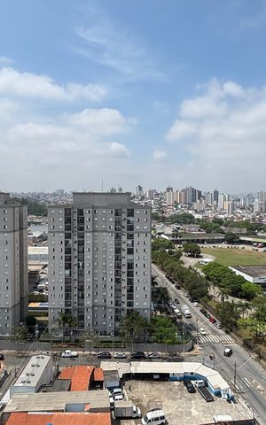 Apartamento à venda com 54m², 2 quartos e 1 vaga Apartamento à venda com 54m², 2 quartos e 1 vagaVaranda