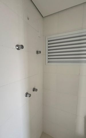 Apartamento à venda com 54m², 2 quartos e 1 vaga Apartamento à venda com 54m², 2 quartos e 1 vagaBanheiro