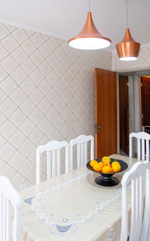 Casa à venda com 135m², 2 quartos e 2 vagasCozinha
