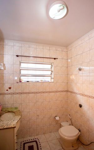 Casa à venda com 135m², 2 quartos e 2 vagasBanheiro Social