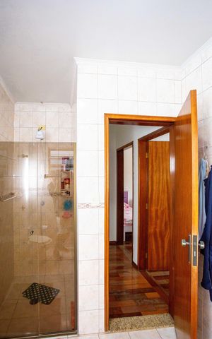 Casa à venda com 135m², 2 quartos e 2 vagasBanheiro Social