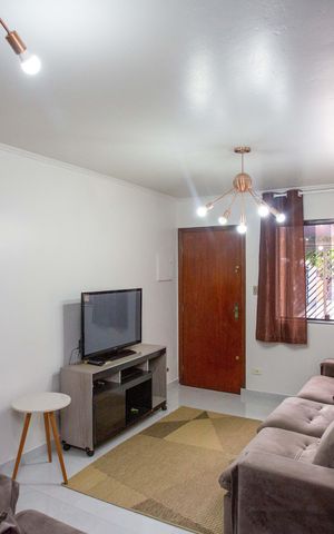 Casa à venda com 135m², 2 quartos e 2 vagasSala