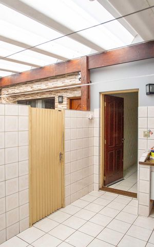 Casa à venda com 135m², 2 quartos e 2 vagasÁrea de Serviço