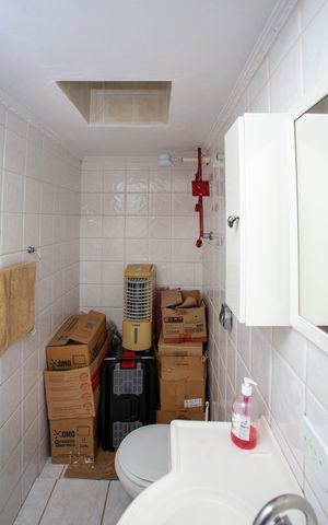 Casa à venda com 135m², 2 quartos e 2 vagasLavabo