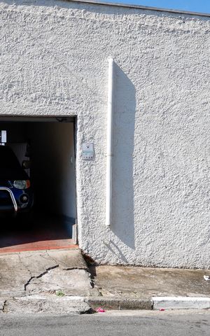 Casa à venda com 251m², 2 quartos e 2 vagasFachada