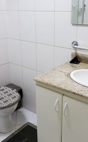 Casa à venda com 251m², 2 quartos e 2 vagasBanheiro
