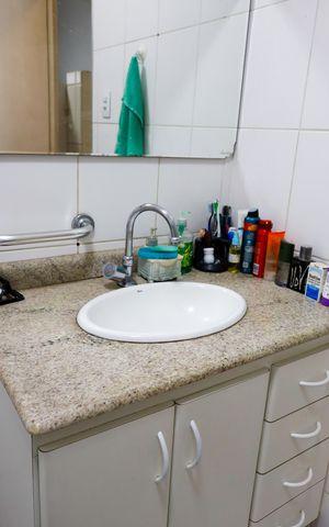 Casa à venda com 251m², 2 quartos e 2 vagasBanheiro