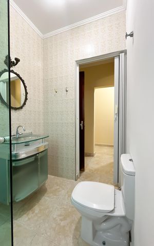 Casa para alugar com 75m², 2 quartos e 1 vaga Casa para alugar com 75m², 2 quartos e 1 vagaBanheiro